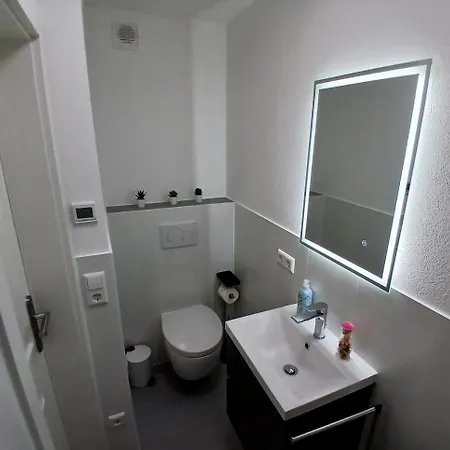 Hub 20 - Mit Balkon Hostal *