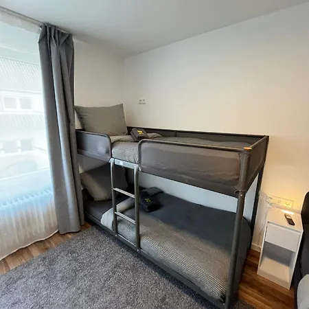 Hub 20 - Mit Balkon Hostal