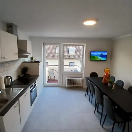Hub 20 - Mit Balkon Hostal *