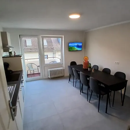 Hub 20 - Mit Balkon Hostal *