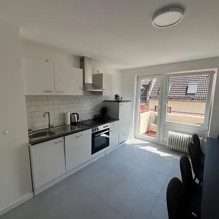 Hub 20 - Mit Balkon Hostal