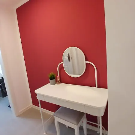 Hostal Hub 20 - Mit Balkon *