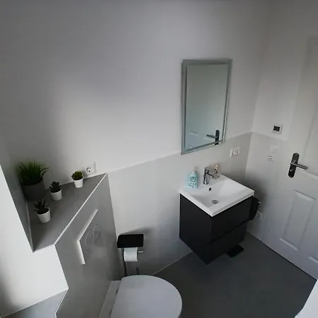 Hub 20 - Mit Balkon * Karlsruhe
